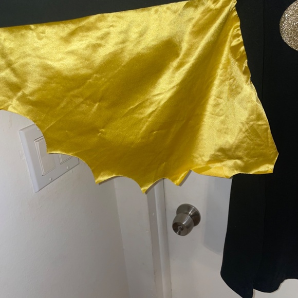 NWOT Rubie's Women's Batgirl Costume Dress with Attached Wings Cape Size S/M - Picture 7 of 10
